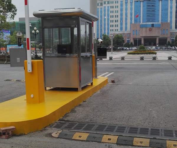 新化縣政府車牌識(shí)別系統(tǒng)